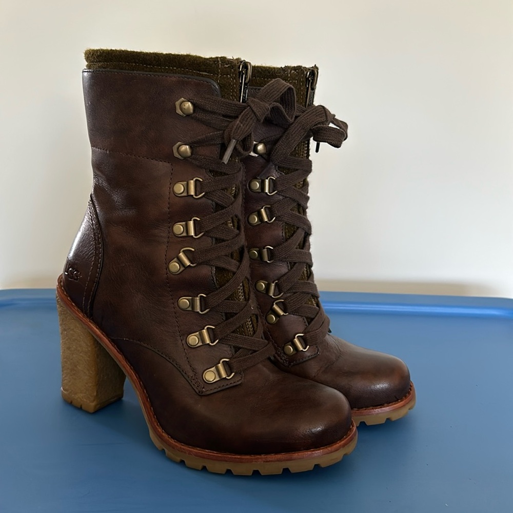 UGG Fabrice Lace Up Leather Boots, Women’s, Size 6
